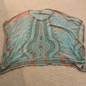 Women’s flowy tunic top